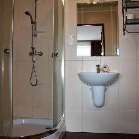 Dwa Zamki * تشورشتن